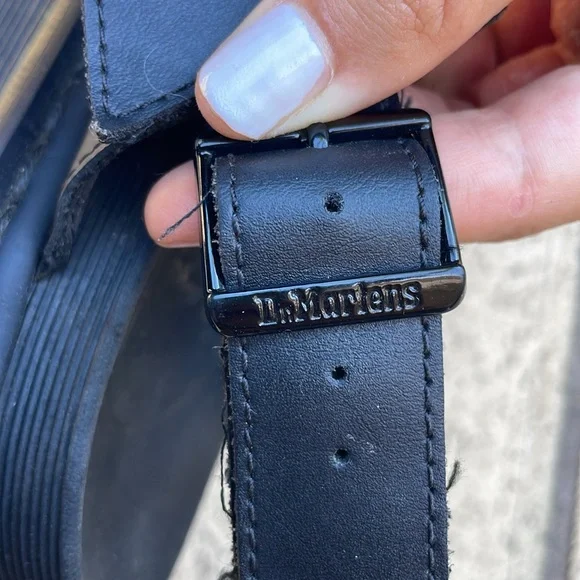 Dr. Martens Voss Leather Strap Sanndals - Picture 8 of 8